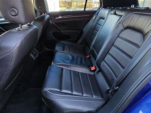 Used 2018 Volkswagen Golf R 4-Door image 17