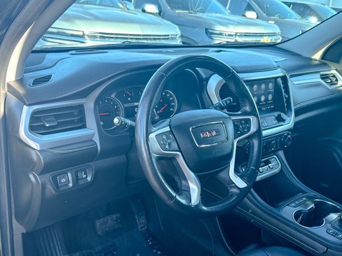 Used 2021 GMC Acadia SLT w/ Elevation Edition image 17