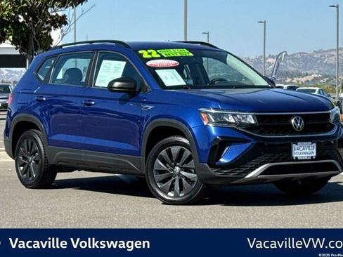 Certified 2022 Volkswagen Taos S FWD image 1
