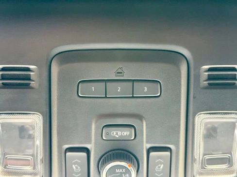 Used 2022 Chevrolet Tahoe Premier AWD/4WD image 26