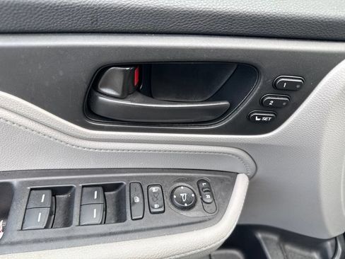 Used 2023 Honda Odyssey EX-L image 17