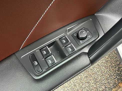 Used 2024 Volkswagen Tiguan SEL R-Line AWD/4WD image 13