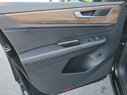Used 2026 Volkswagen Atlas SE w/ Panoramic Sunroof Package FWD image 36