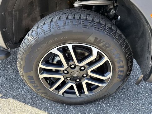 Used 2025 Ford Ranger Lariat w/ Trailer Tow Package image 12