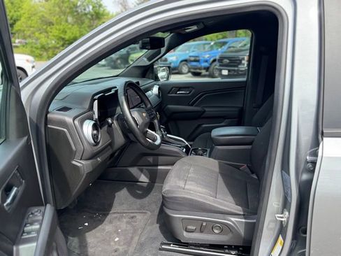 Used 2023 Chevrolet Colorado LT w/ LT Convenience Package II AWD/4WD image 15