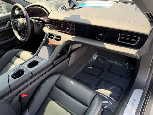 New 2026 Porsche Taycan 4S AWD/4WD image 17