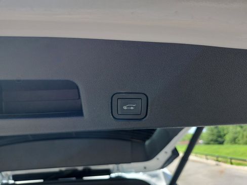 Certified 2024 GMC Acadia Elevation w/ Luxury Package FWD image 11