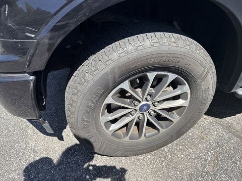 Used 2020 Ford F150 XLT w/ Equipment Group 302A Luxury image 9