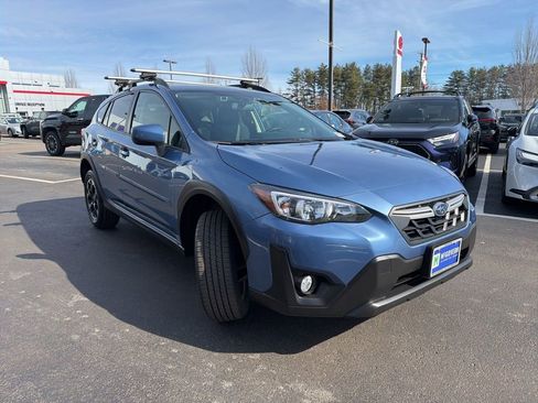 Used 2021 Subaru Crosstrek 2.0i Premium image 3