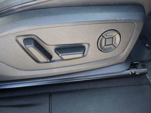 Used 2025 Audi Q3 2.0T Premium image 13