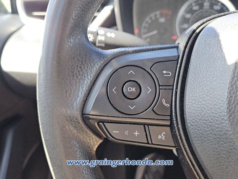 Used 2021 Toyota Corolla LE FWD image 19