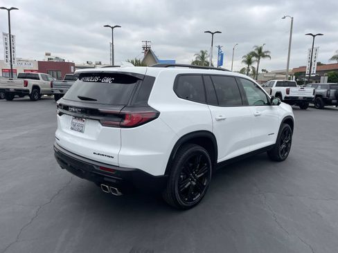 Used 2026 GMC Acadia Elevation w/ Black Edition FWD image 5