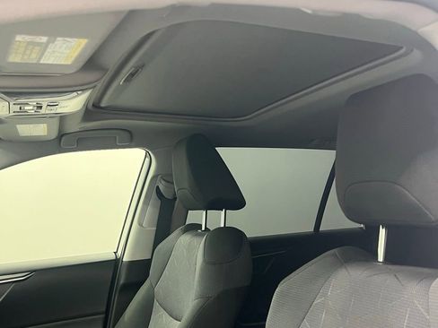 Used 2025 Toyota RAV4 XLE w/ Convenience Package image 10