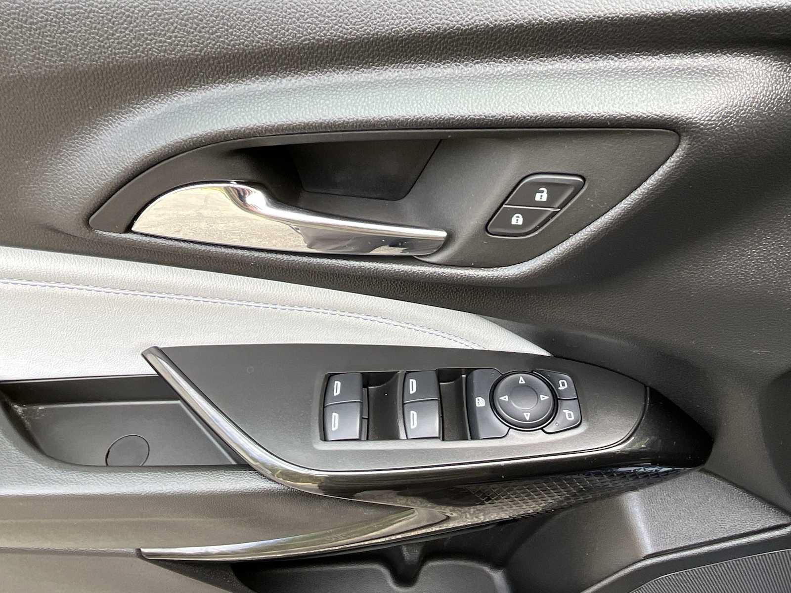Certified 2024 Chevrolet Trax LT FWD image 21