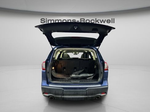 Used 2022 Subaru Ascent Premium image 16