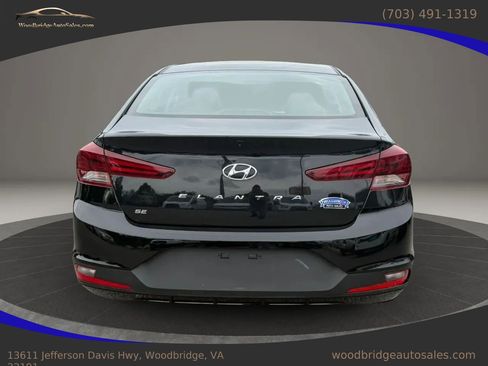 Used 2019 Hyundai Elantra SE w/ Cargo Package FWD image 6
