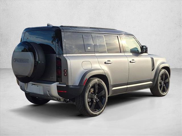Used 2023 Land Rover Defender 110 S AWD/4WD image 5