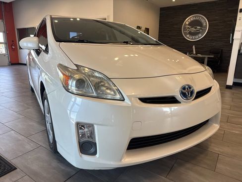 Used 2011 Toyota Prius Two image 1