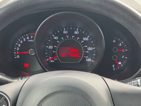 Used 2015 Kia Soul FWD image 19