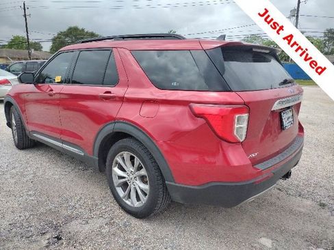 Used 2021 Ford Explorer XLT w/ Equipment Group 202A RWD image 11