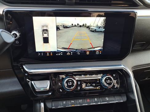 Used 2025 GMC Sierra 3500 Denali w/ Technology Package AWD/4WD image 16