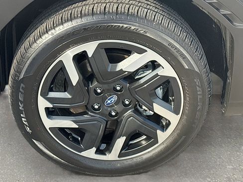 Used 2025 Subaru Forester Limited image 34