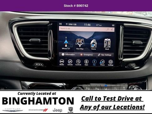 Used 2020 Chrysler Pacifica Touring-L w/ Advanced Safetytec Group image 17