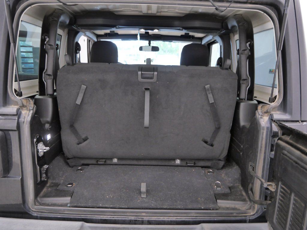 Used 2019 Jeep Wrangler Sport AWD/4WD image 12