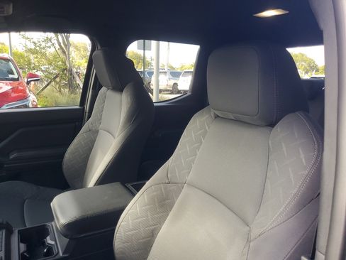 Used 2025 Toyota Tacoma SR image 15