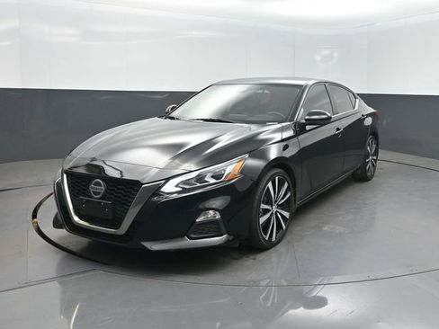 Used 2022 Nissan Altima 2.0 SR image 1