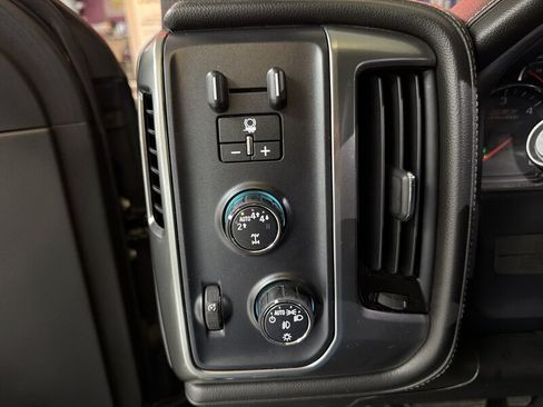 Used 2018 Chevrolet Silverado 1500 LTZ Z71 w/ LTZ Plus Package AWD/4WD image 15