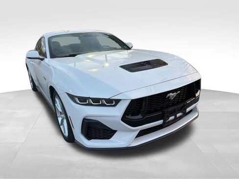 Used 2024 Ford Mustang GT Premium image 10