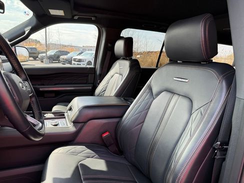 Used 2024 Ford Expedition Max Platinum image 5