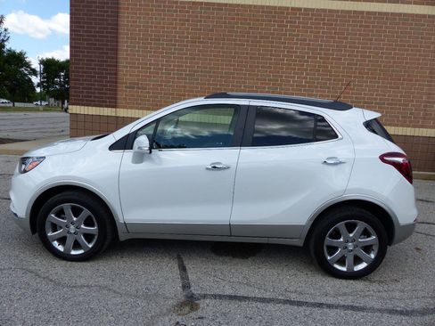 Used 2019 Buick Encore Essence w/ Experience Buick Package AWD/4WD image 7