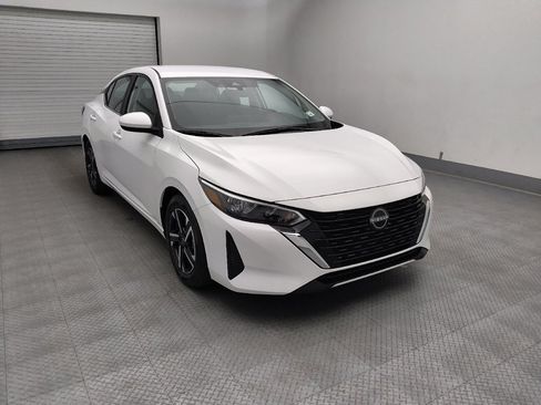 Used 2025 Nissan Sentra SV FWD image 14