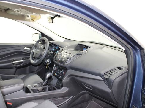 Used 2018 Ford Escape SE image 27