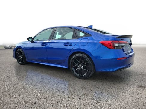 Used 2022 Honda Civic Sport image 3