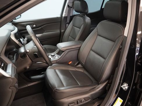 Certified 2023 GMC Acadia SLT w/ Elevation Edition image 4