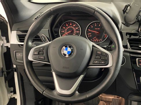 Used 2018 BMW X1 xDrive28i image 17