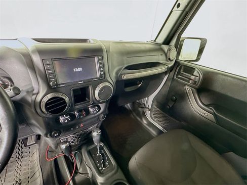 Used 2017 Jeep Wrangler Sport image 20