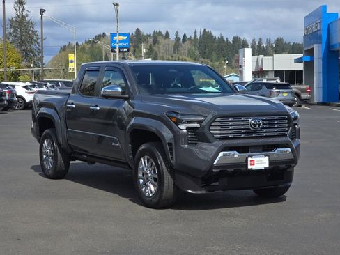 Used 2024 Toyota Tacoma Limited w/ Limited Package (LT) image 2