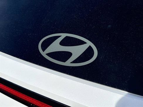 Used 2025 Hyundai Tucson Limited image 7