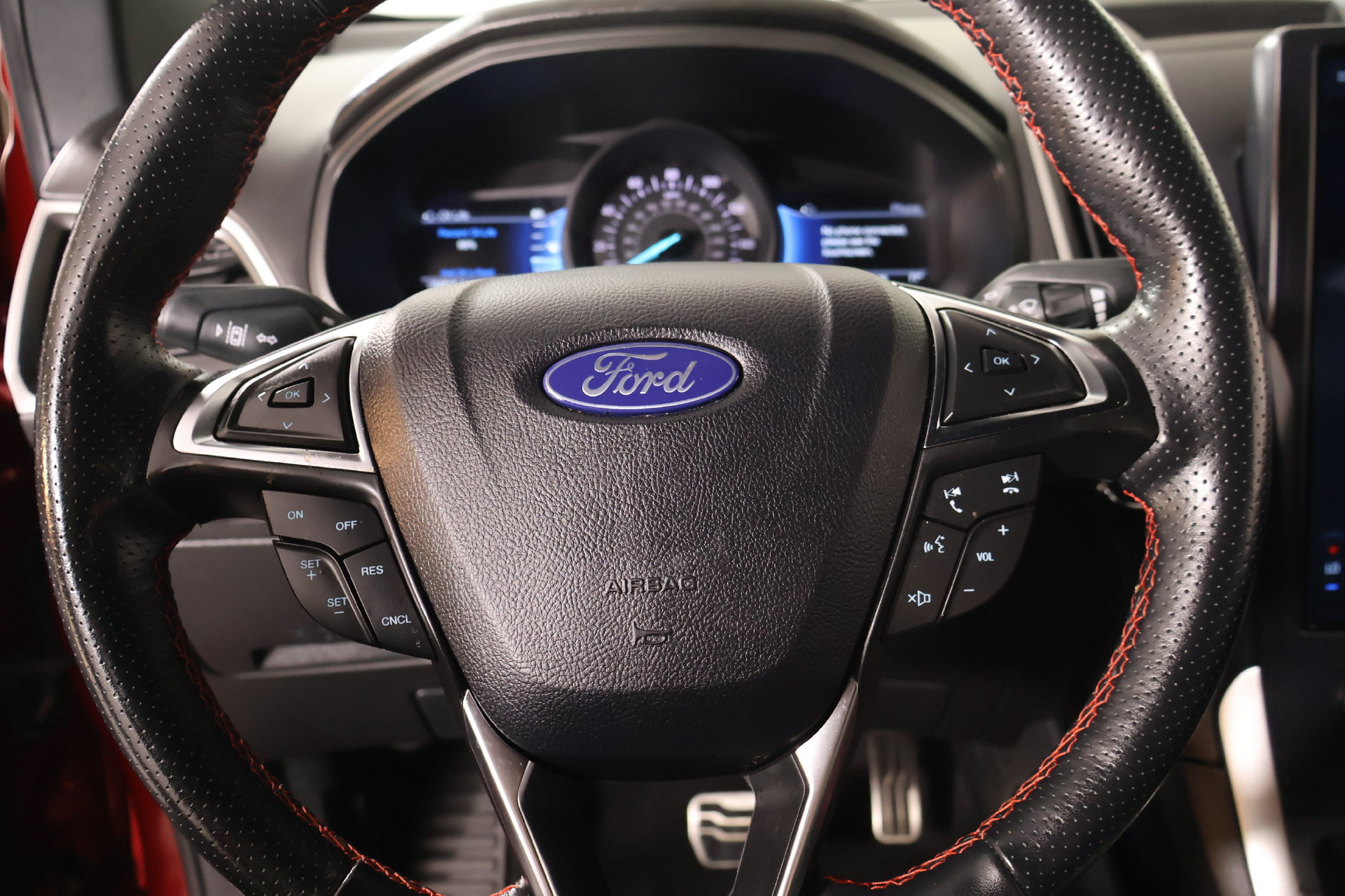 Used 2024 Ford Edge ST-Line AWD/4WD image 3