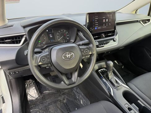Used 2023 Toyota Corolla LE image 13