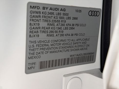 Used 2025 Audi Q5 Premium w/ Convenience Package AWD/4WD image 27