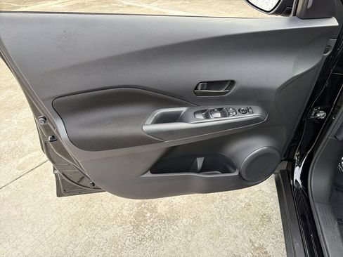 Used 2025 Nissan Kicks Play S FWD image 15