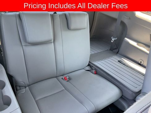Used 2019 Toyota Highlander Limited FWD image 22