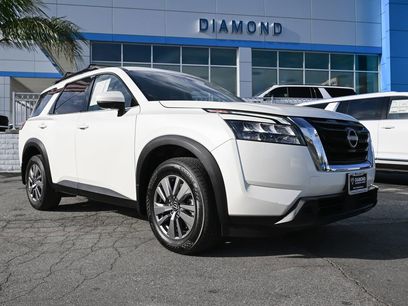Used 2024 Nissan Pathfinder SV