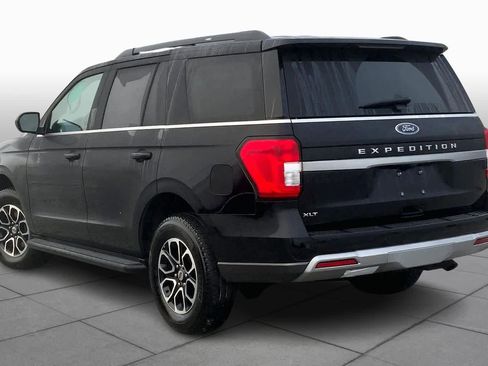 Used 2024 Ford Expedition XLT image 11