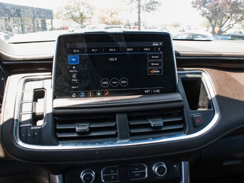 Used 2021 GMC Yukon SLE RWD image 15